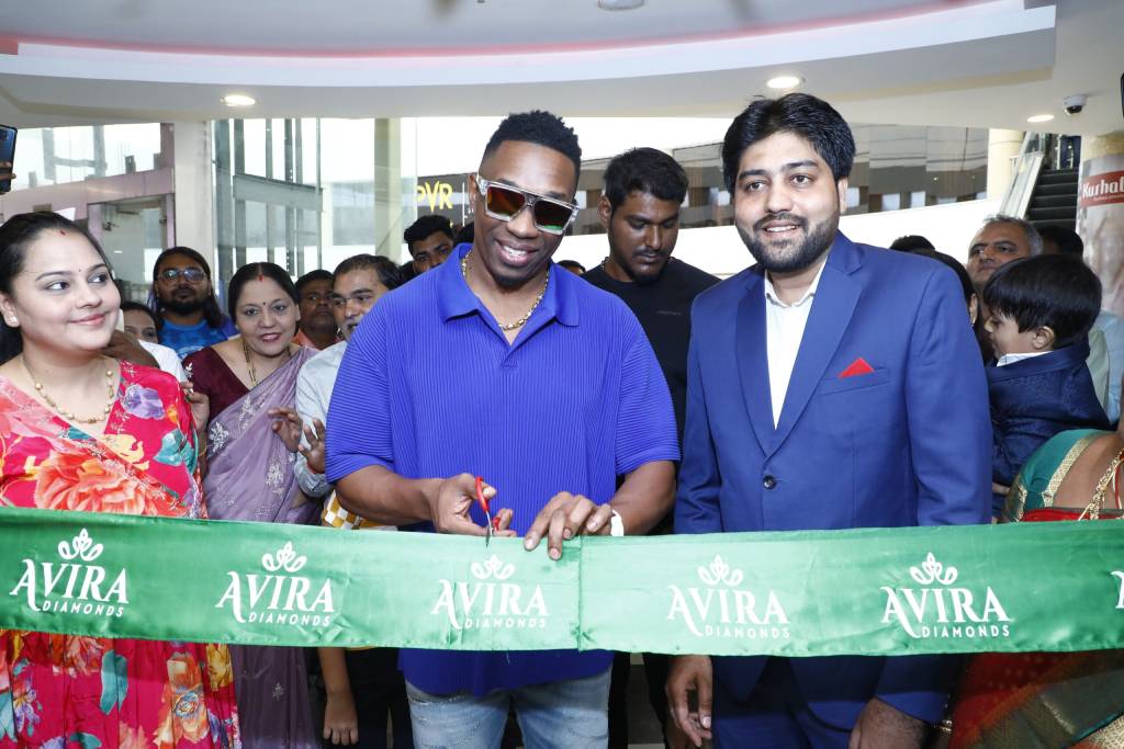 Express Avenue Avira Diamonds franchise by Iam Ronak